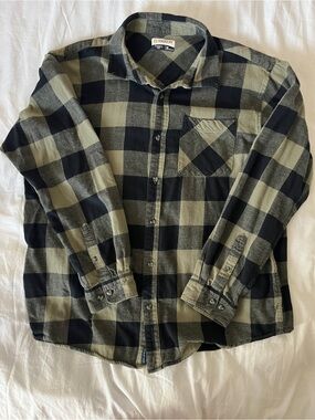 Magellan Classic Fit Plaid Button Down in Black & Olive Green